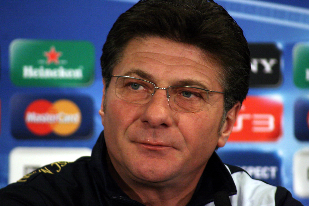 Nella giornata di ieri è stato ufficializzato il ritorno sulla panchina del Napoli di Walter Mazzarri, che aveva già guidato gli azzurri dal 2009 al 2013, cambiando la storia recente del club.